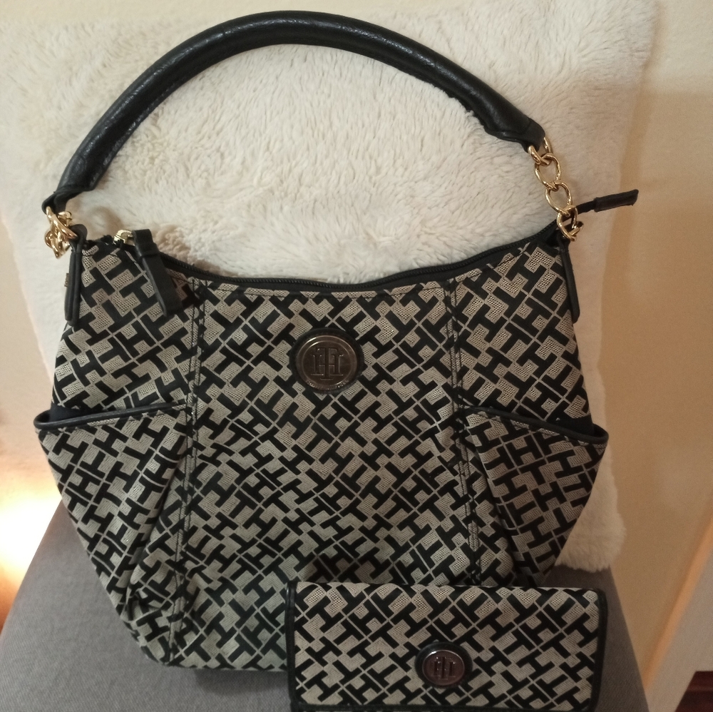 Tommy Hilfiger Shoulder bag and wallet
